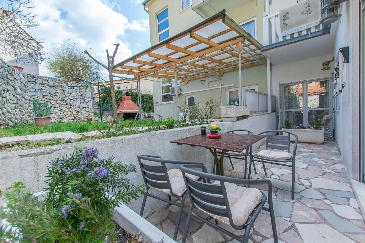 Apartments Clarus Mare Дуче Екстер'єр фото
