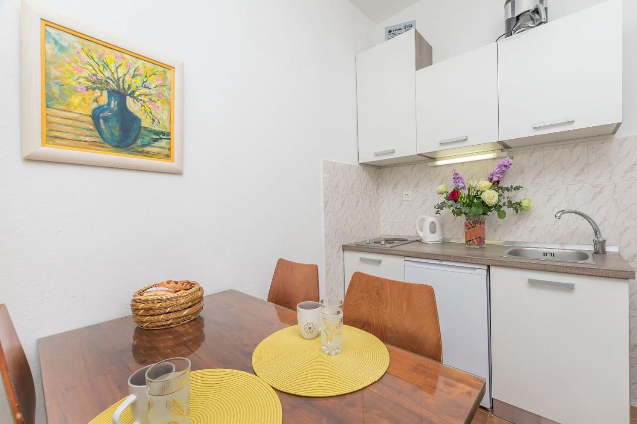 Apartments Clarus Mare Дуче Екстер'єр фото